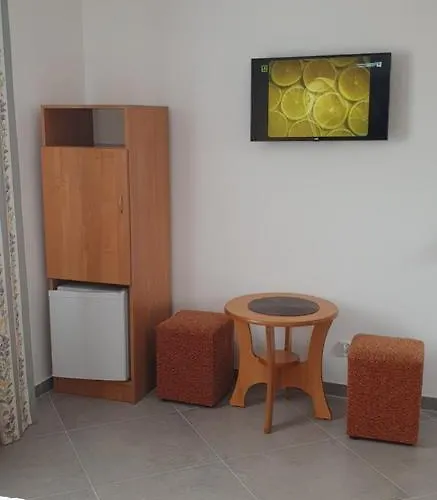 招待所 Maria 梅尔诺